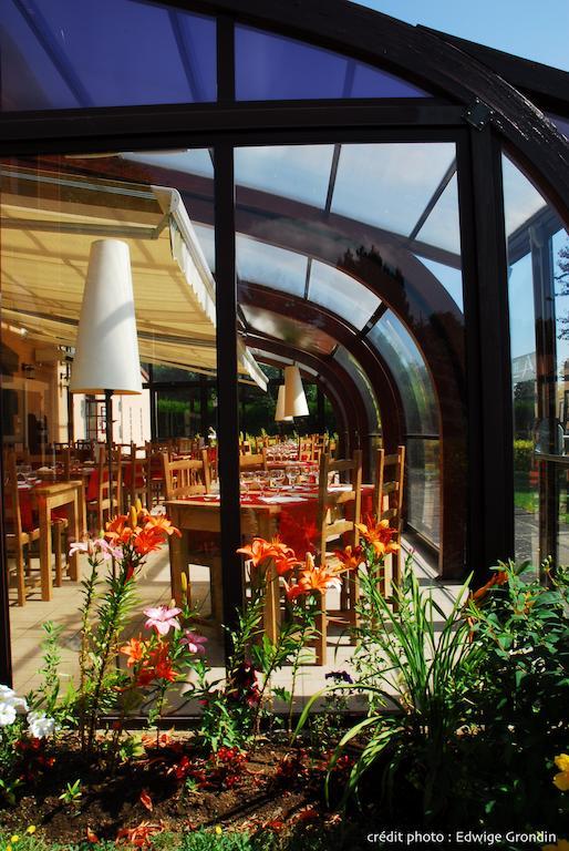 Les Hirondelles Hotel Orcines Eksteriør billede