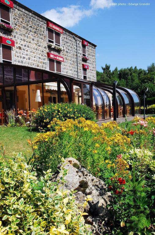 Les Hirondelles Hotel Orcines Eksteriør billede