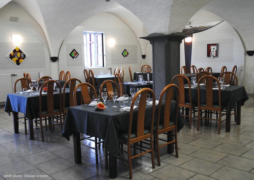 Les Hirondelles Hotel Orcines Eksteriør billede