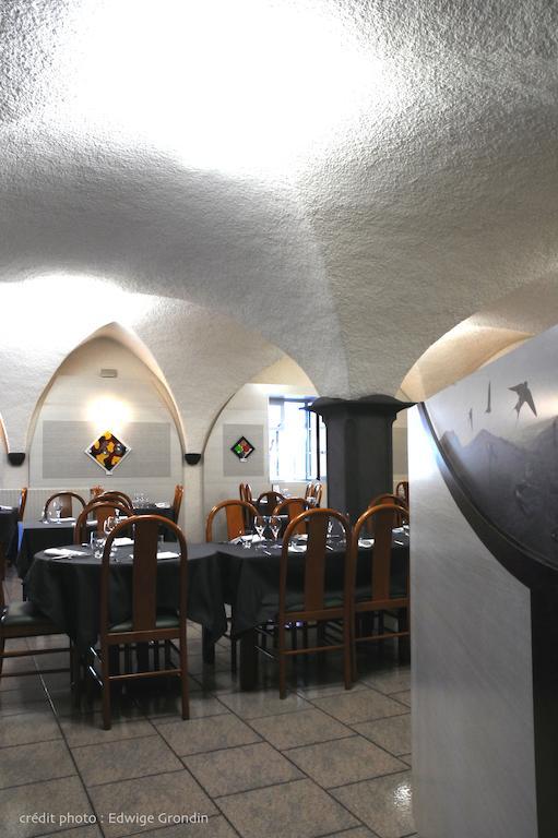 Les Hirondelles Hotel Orcines Eksteriør billede