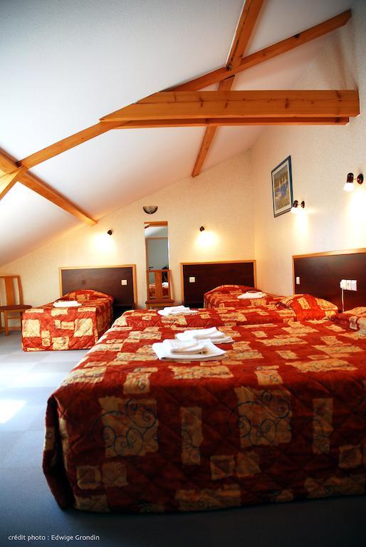 Les Hirondelles Hotel Orcines Værelse billede