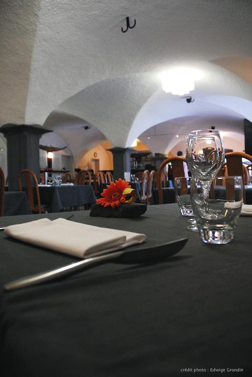 Les Hirondelles Hotel Orcines Eksteriør billede