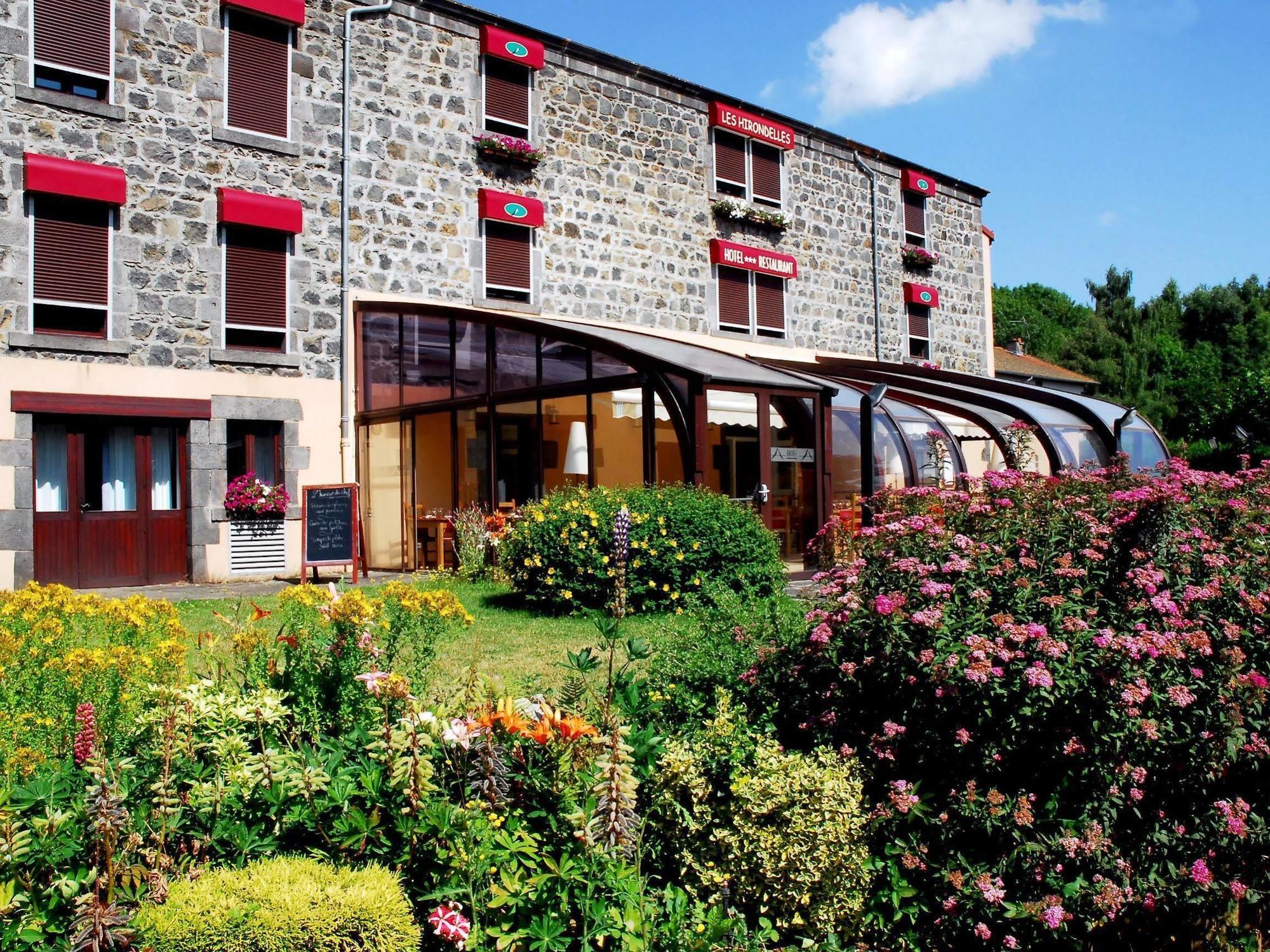 Les Hirondelles Hotel Orcines Eksteriør billede